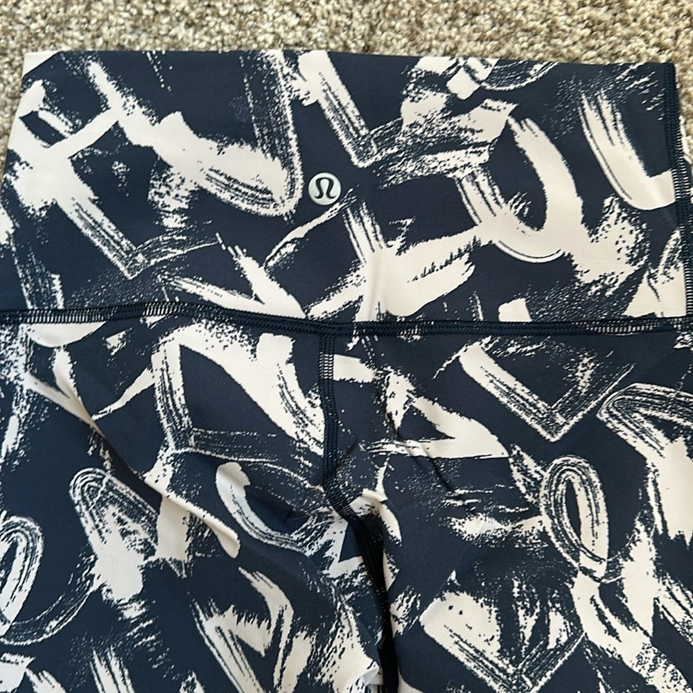 Lululemon Wunder Under Crop (High Rise) • Graffiti Pop Antoinette True Navy - Picture 7 of 7